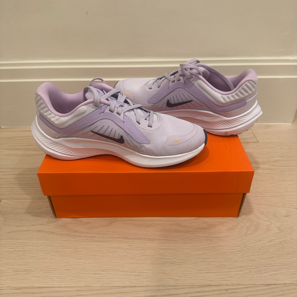 Nike Women's Quest 5 - Lavender and Gold Sneakers - Picture 3 of 4